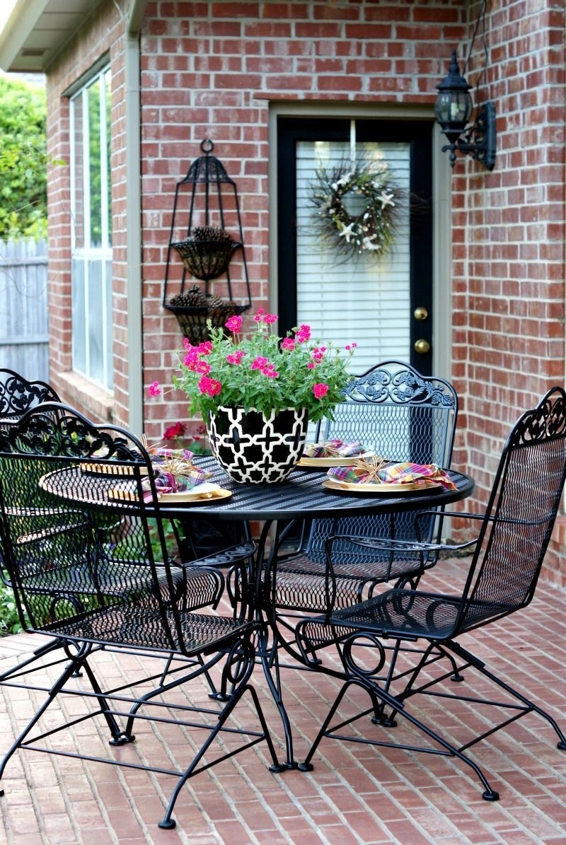 Vintage patio table online and chairs