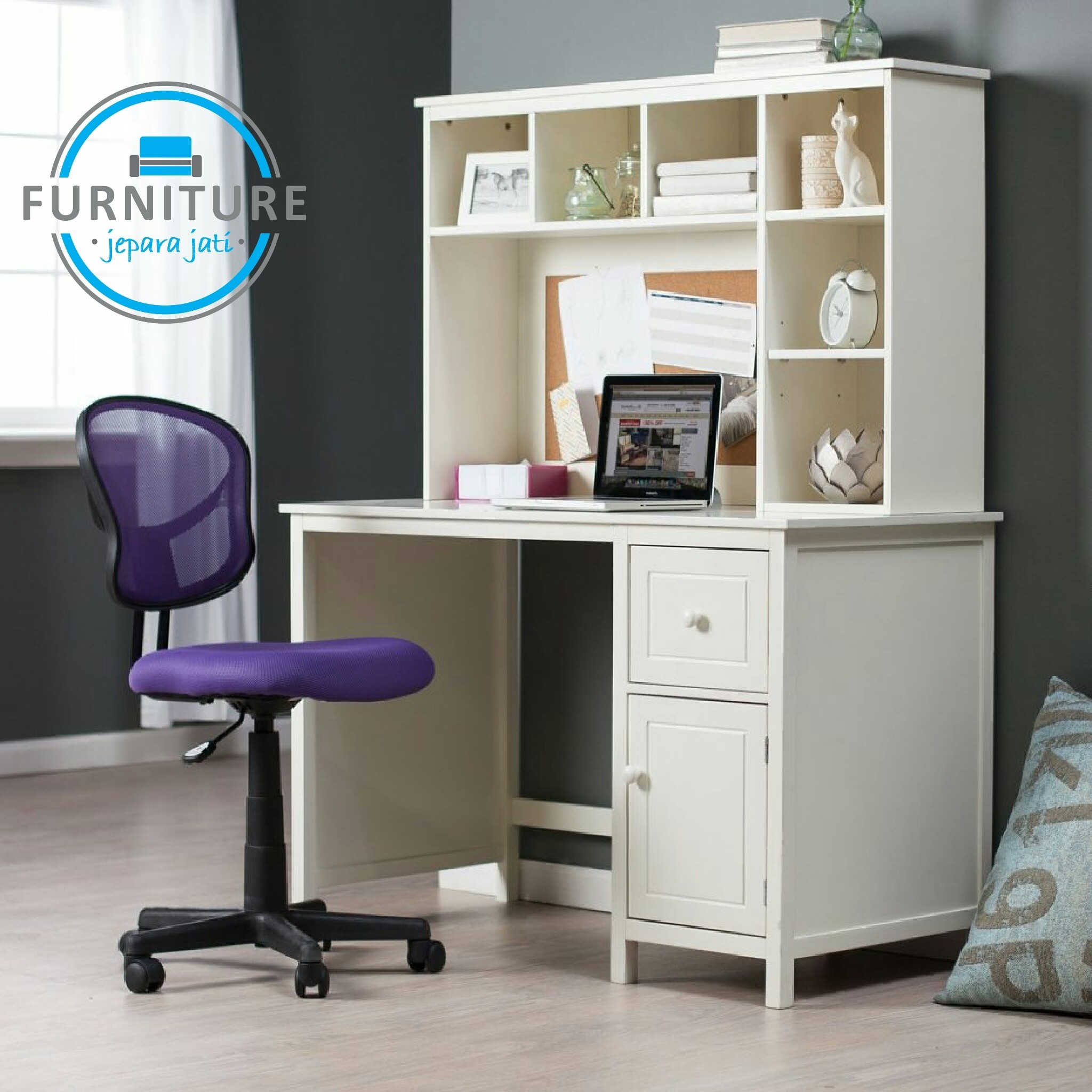 girls white desk with hutch