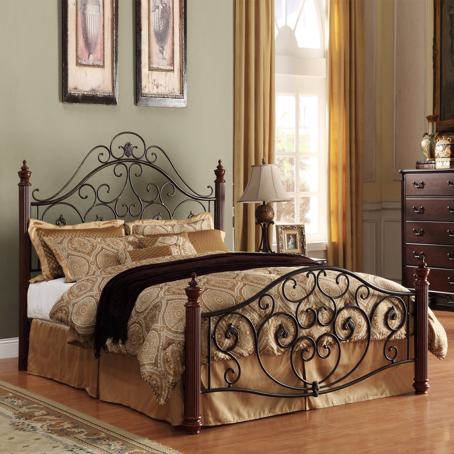 Madera deco scrollwork queen size metal bed