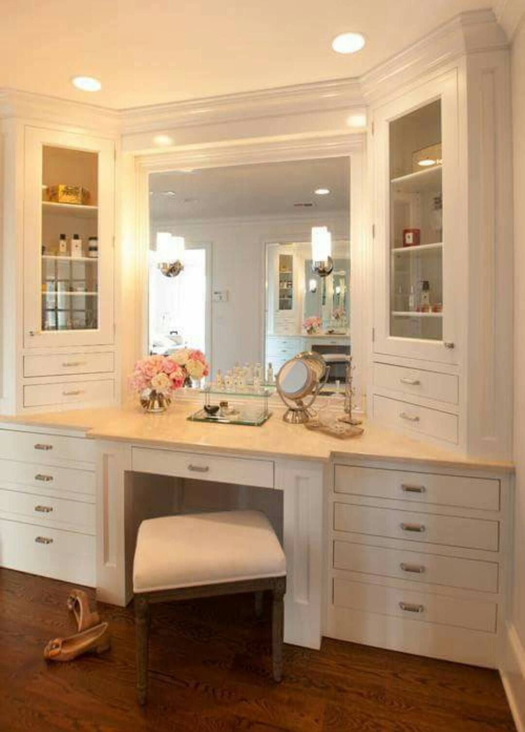 Vanity in store master bedroom