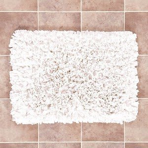 White fluffy deals bathroom rugs