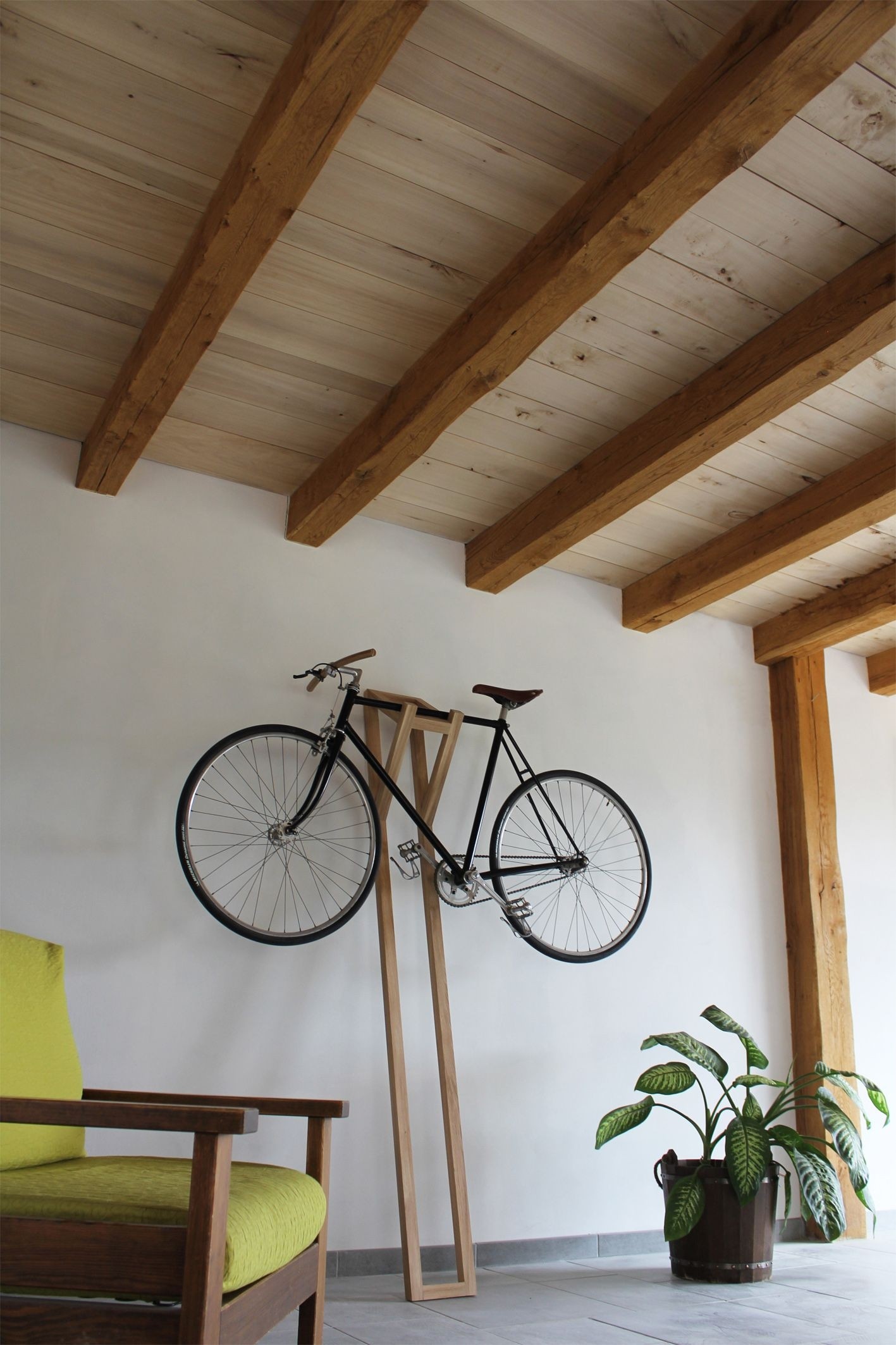 Bike hanger 01