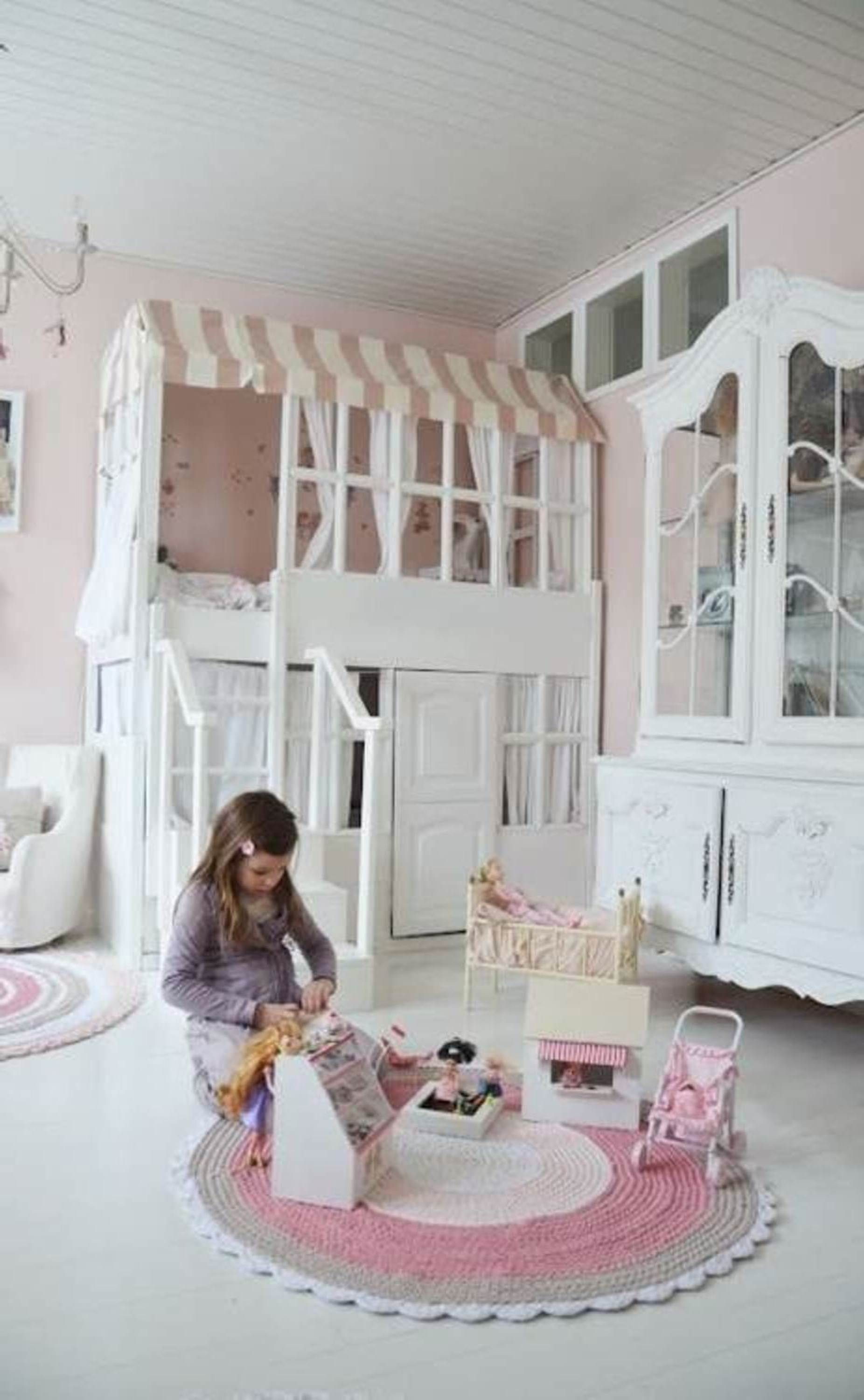 Little girl deals princess bed