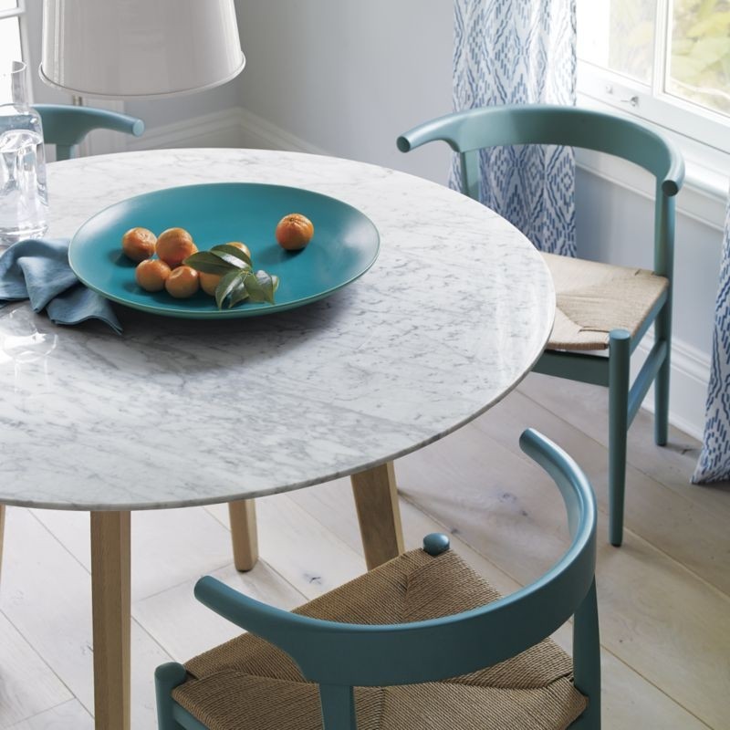 Small marble round on sale dining table