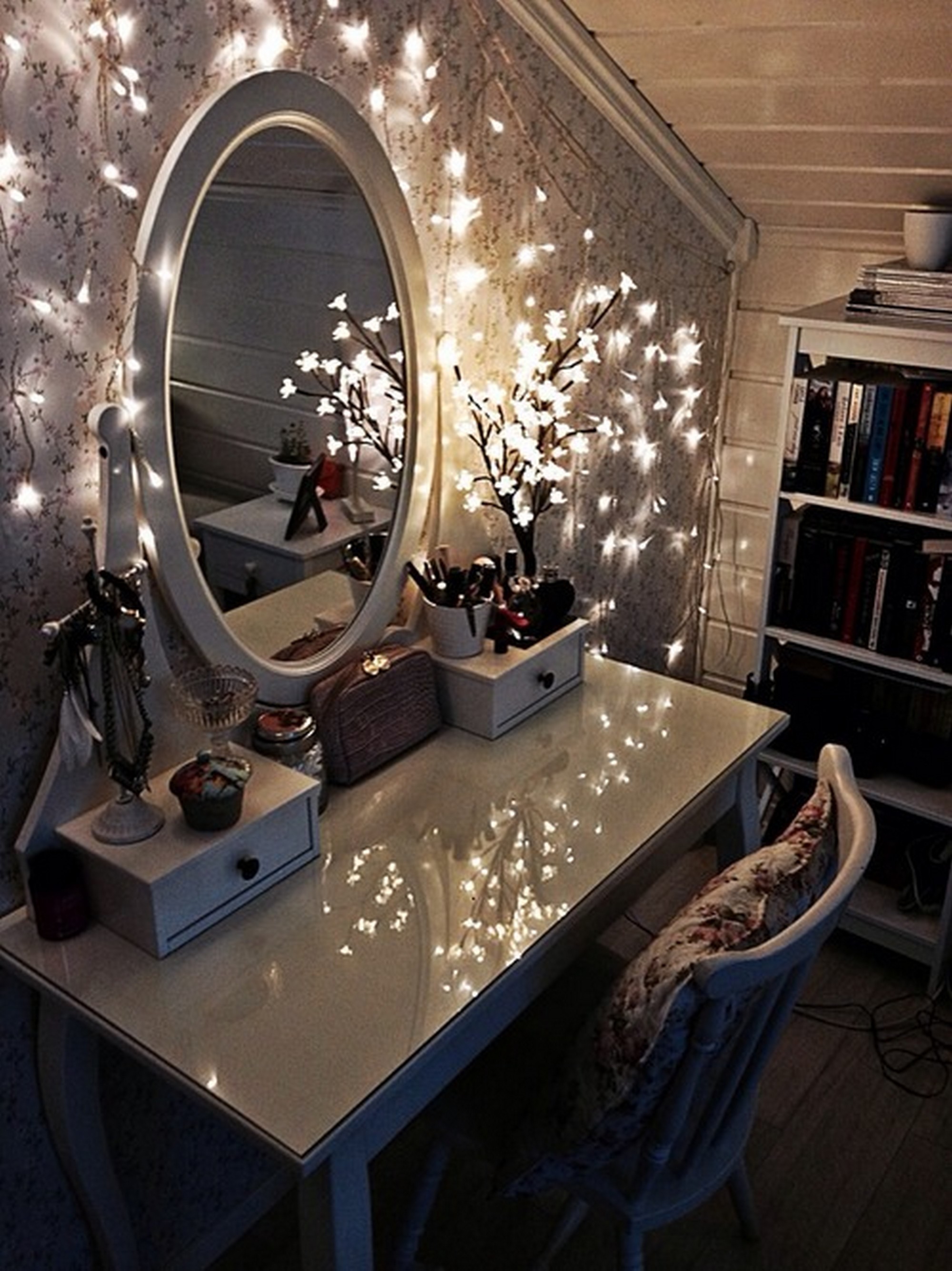 vanity set with light up mirror