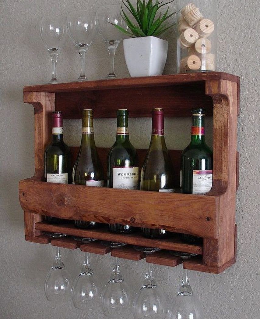Rustic wall mount wine rack with 5 glass
