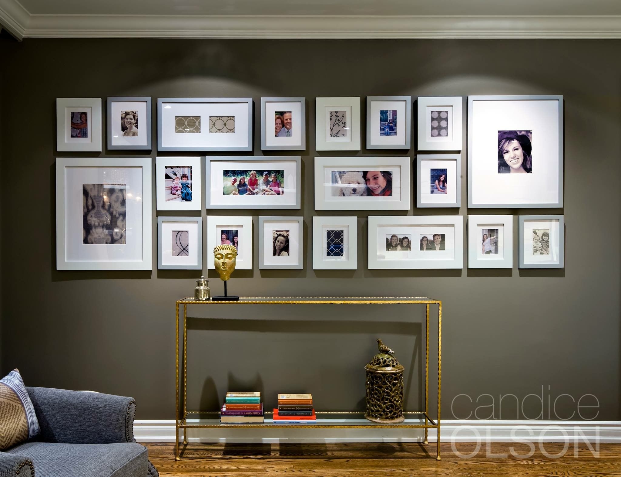 Ideas For Frame Photo Collage In Living Room