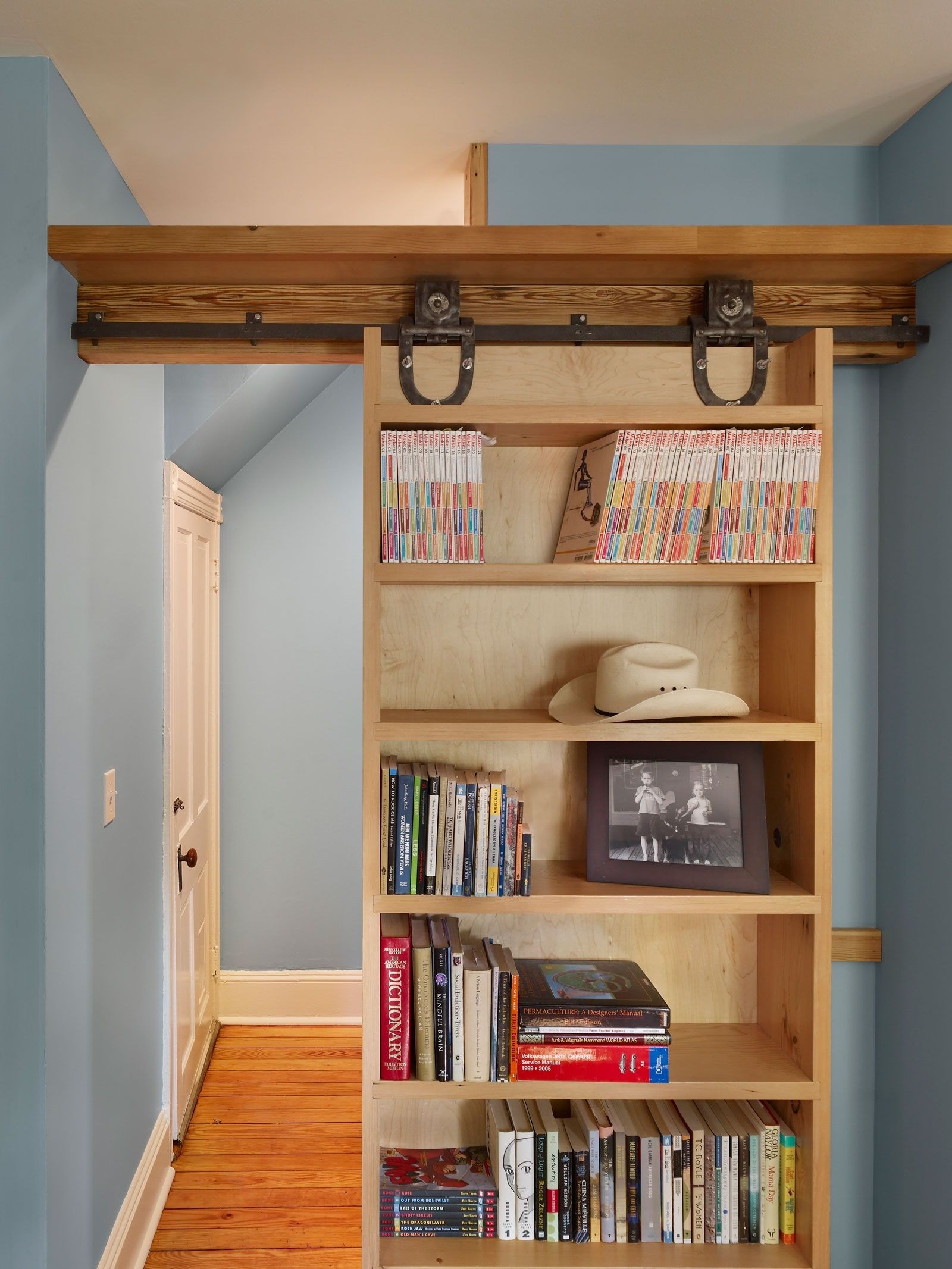 diy hidden bookcase door