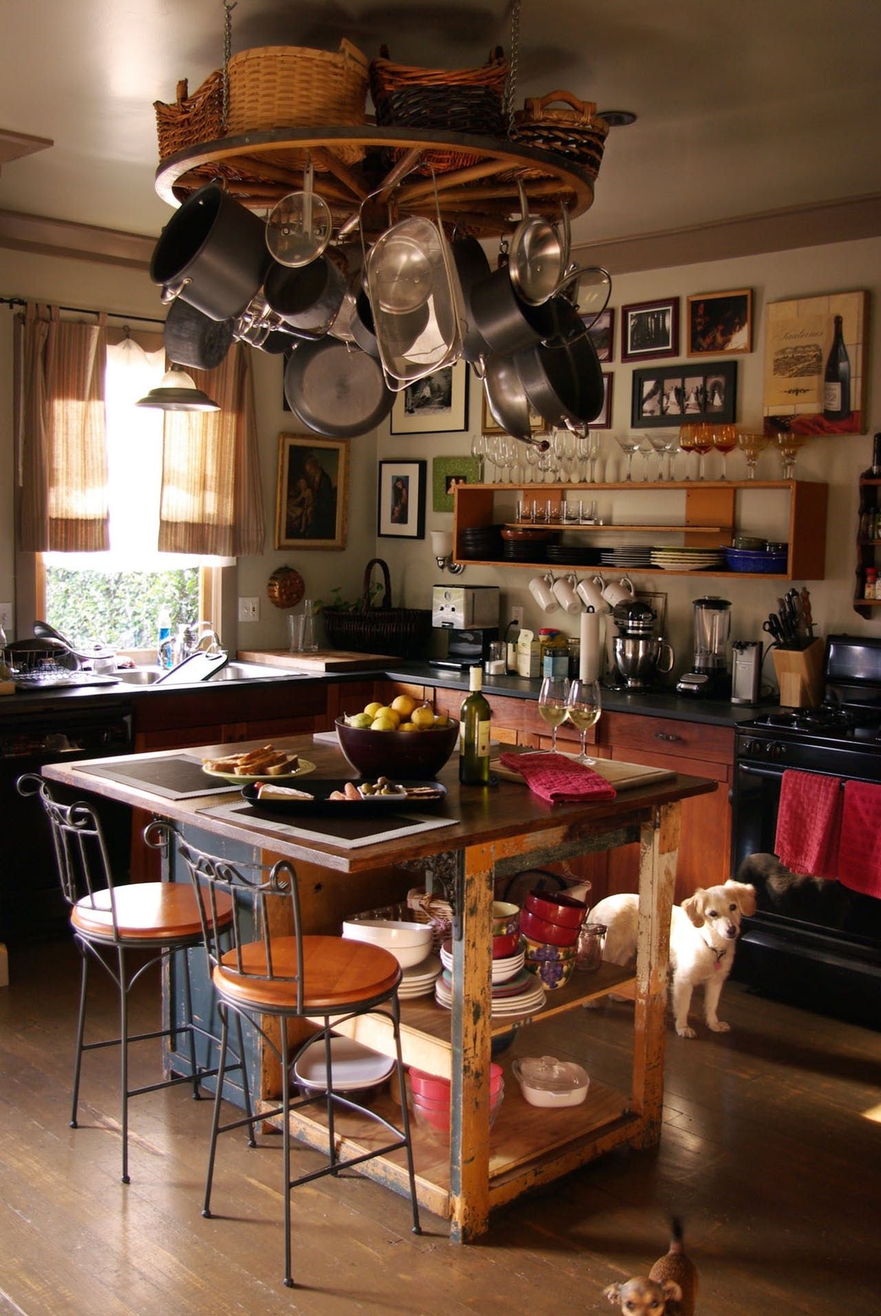 https://foter.com/photos/255/pictures-of-pot-racks-in-kitchens.jpg