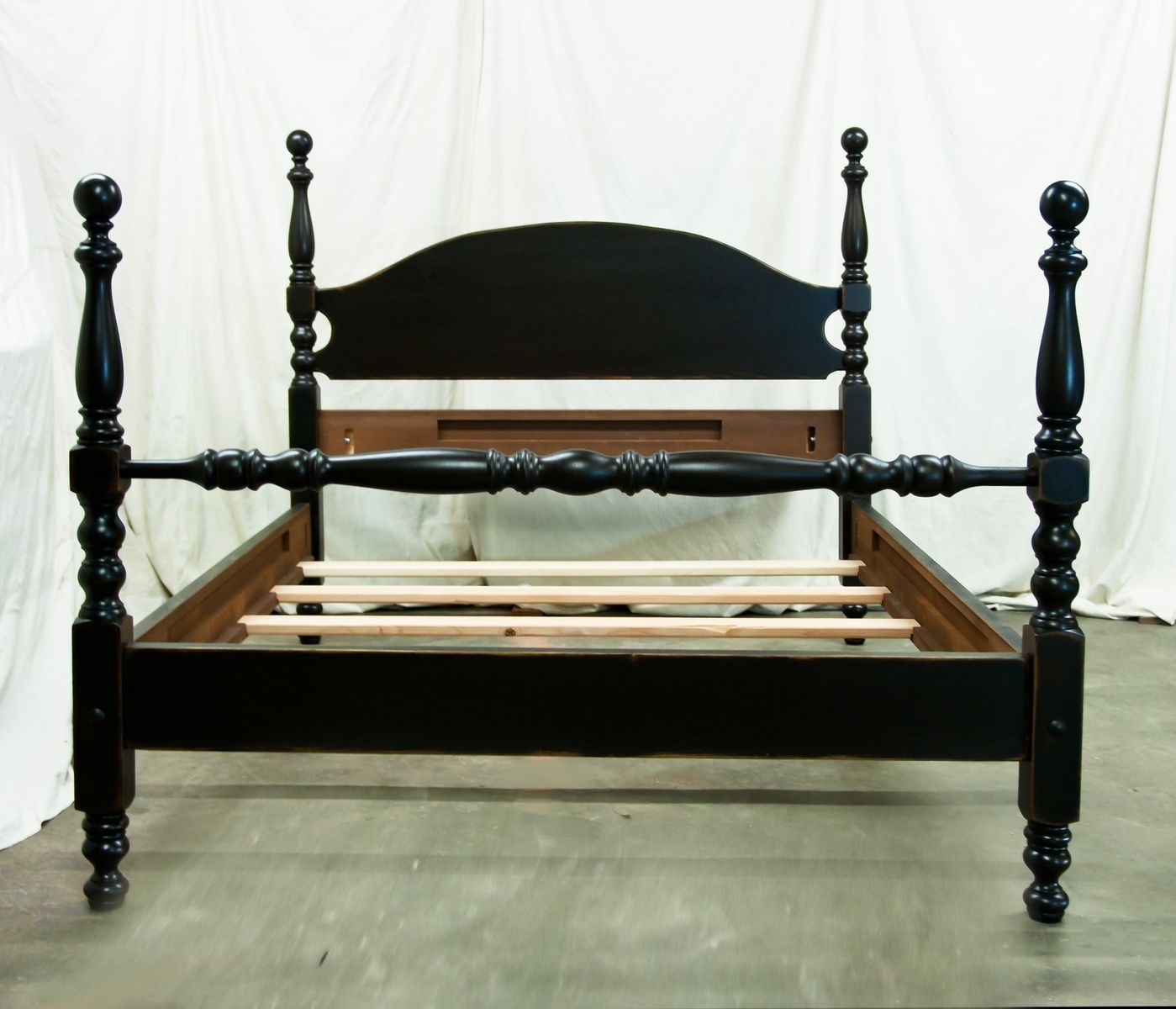 Black cannonball poster bed queen