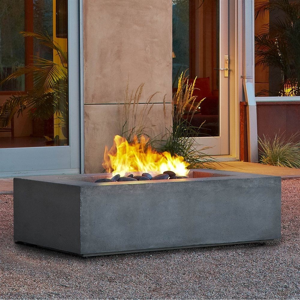 fire pit table with lid