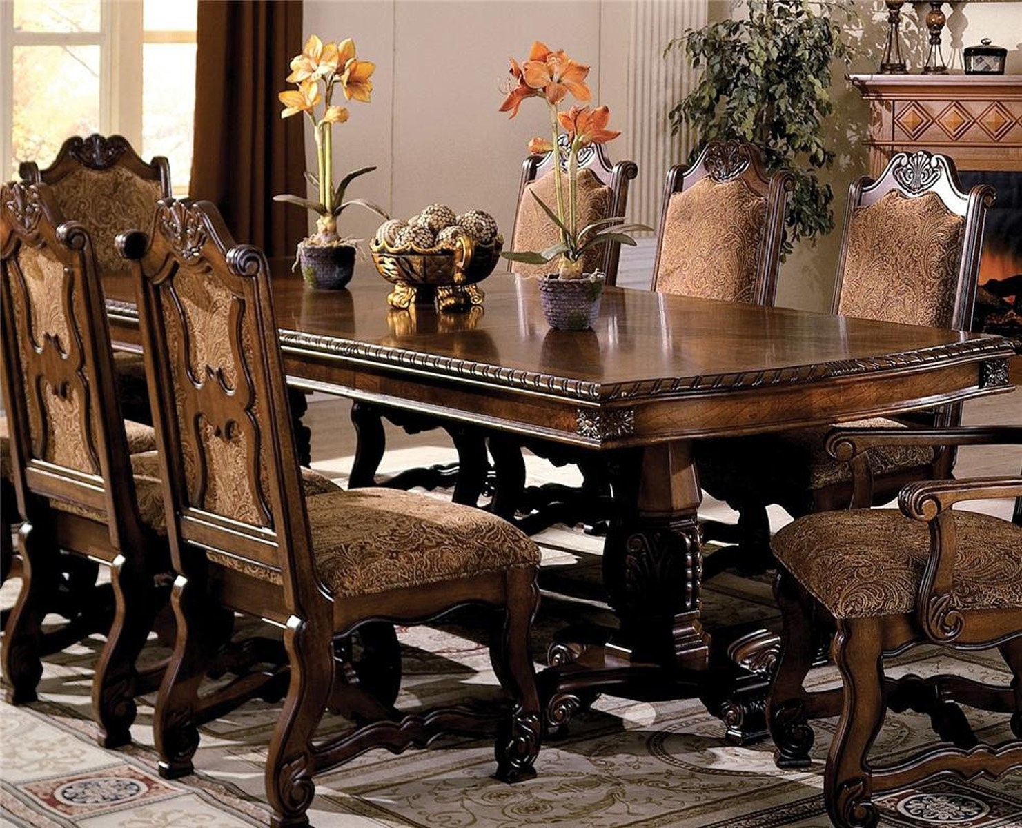 heavy dining room table chairs