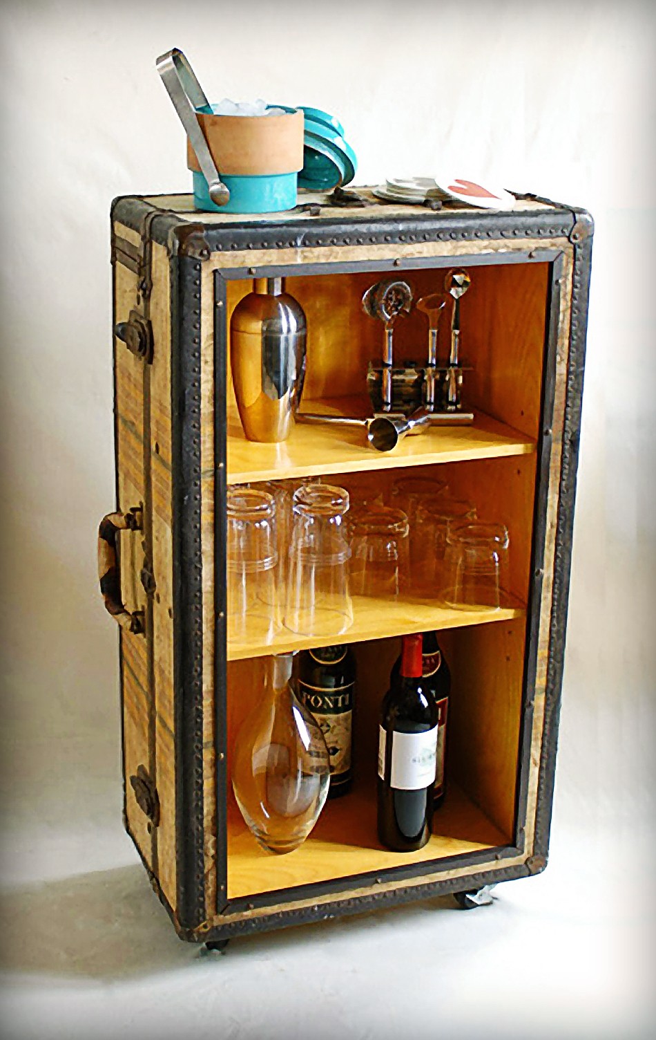 Liquor bar cabinet