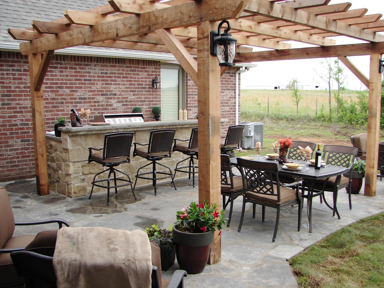 Outdoor home bars 12