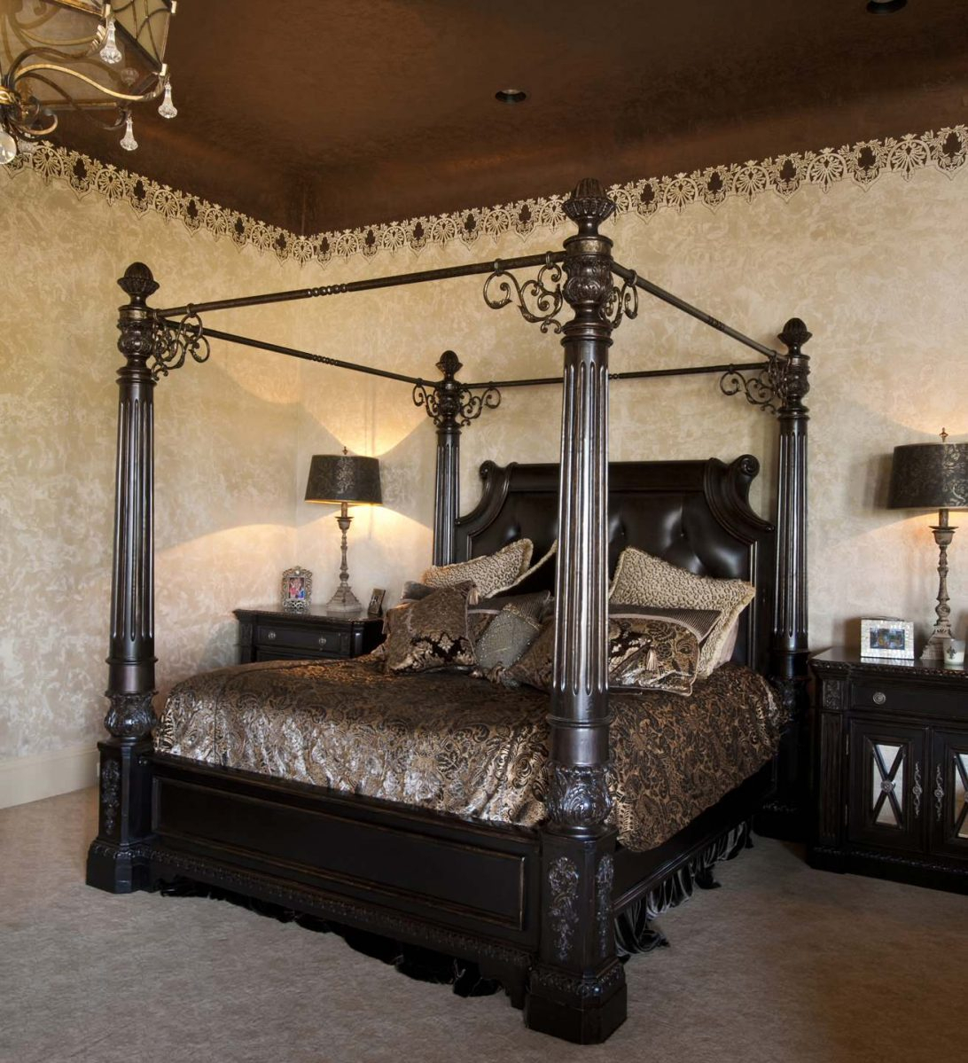 Queen size four poster bed 2