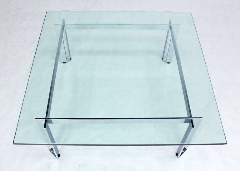 Square glass cocktail table 2