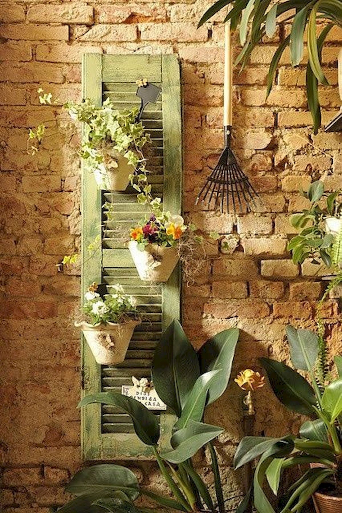 How To Hang Outdoor Wall Art Correctly