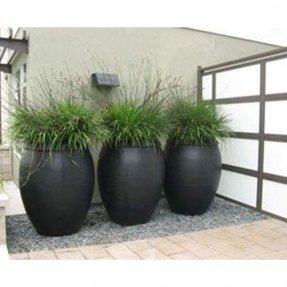 Large black planter 3