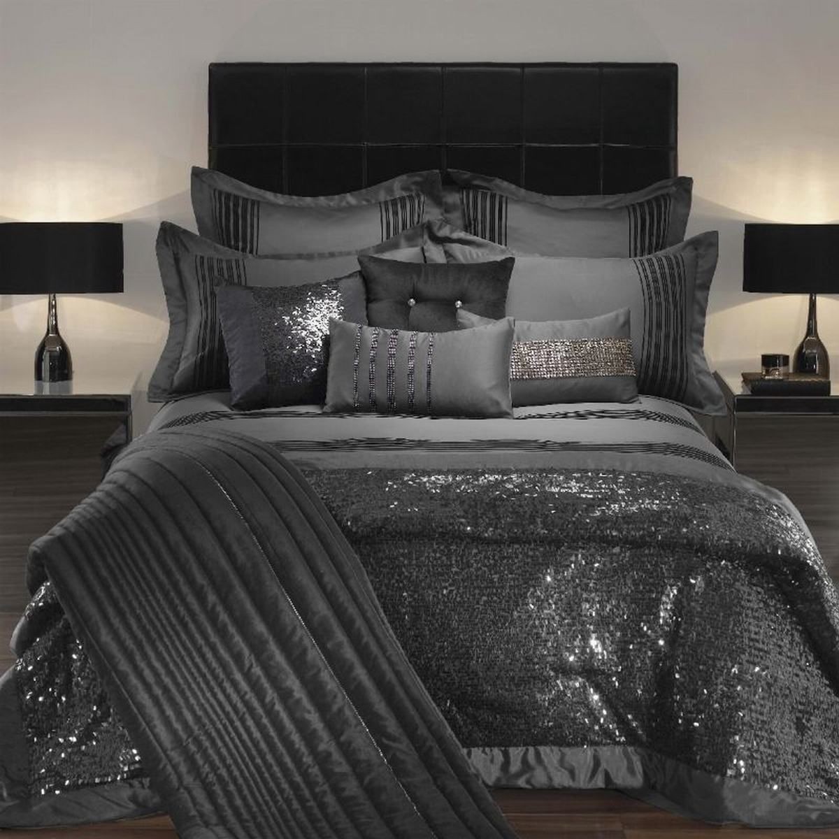 Black Bed Comforters / Black White Bedding Sets Bedroom Comforters ...