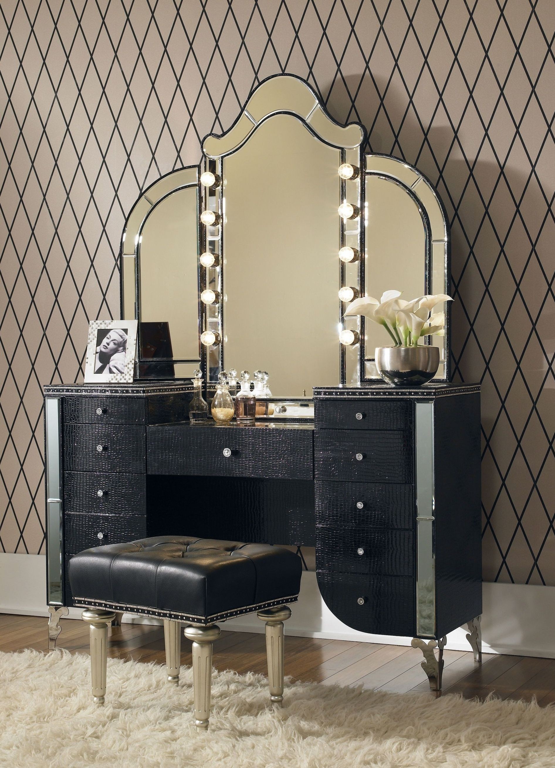 50+ Best Makeup Vanity Table With Lights Foter