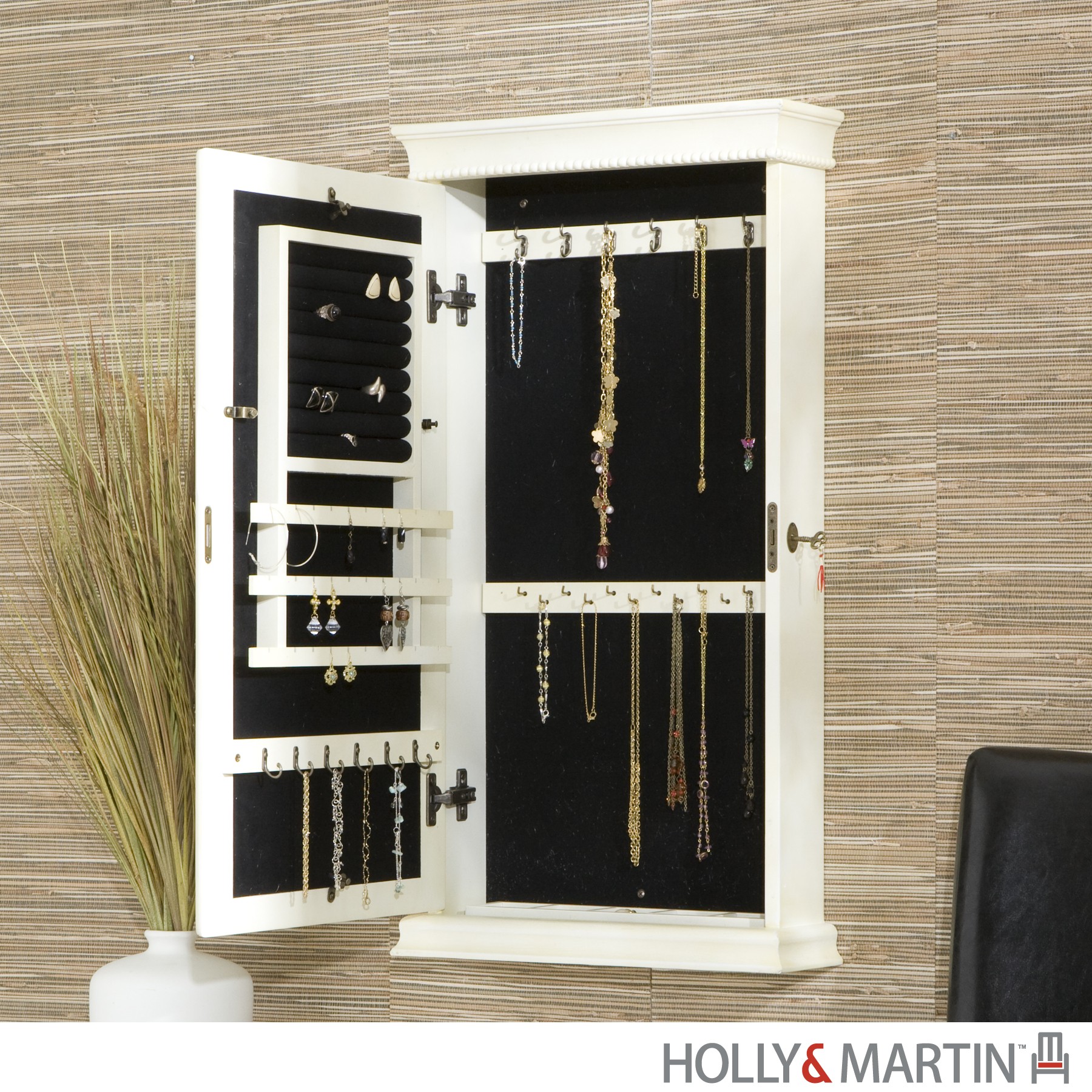 Wall jewelry storage