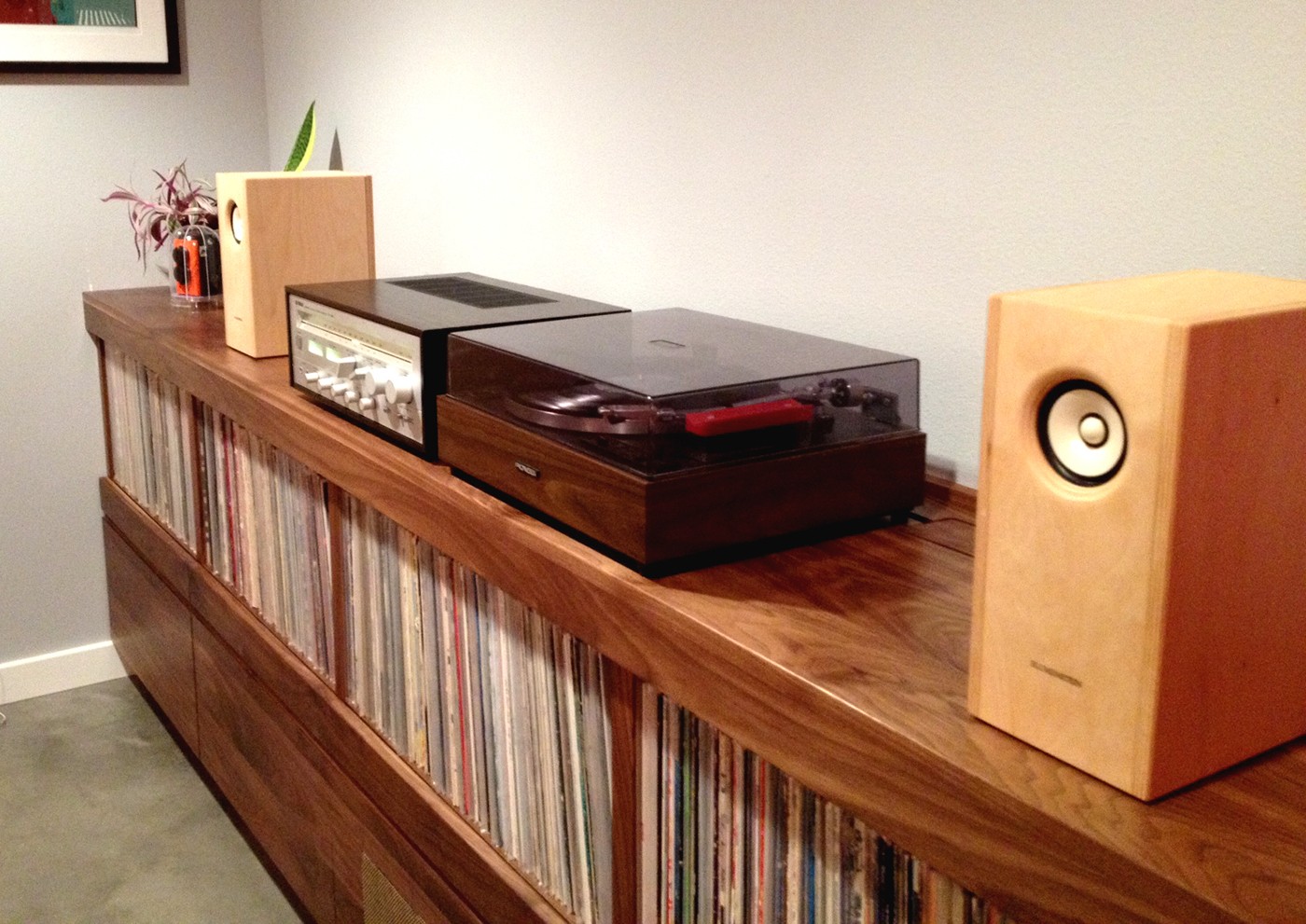 Diy record player stand