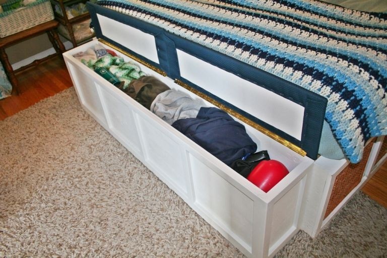 Storage bench for foot of bed