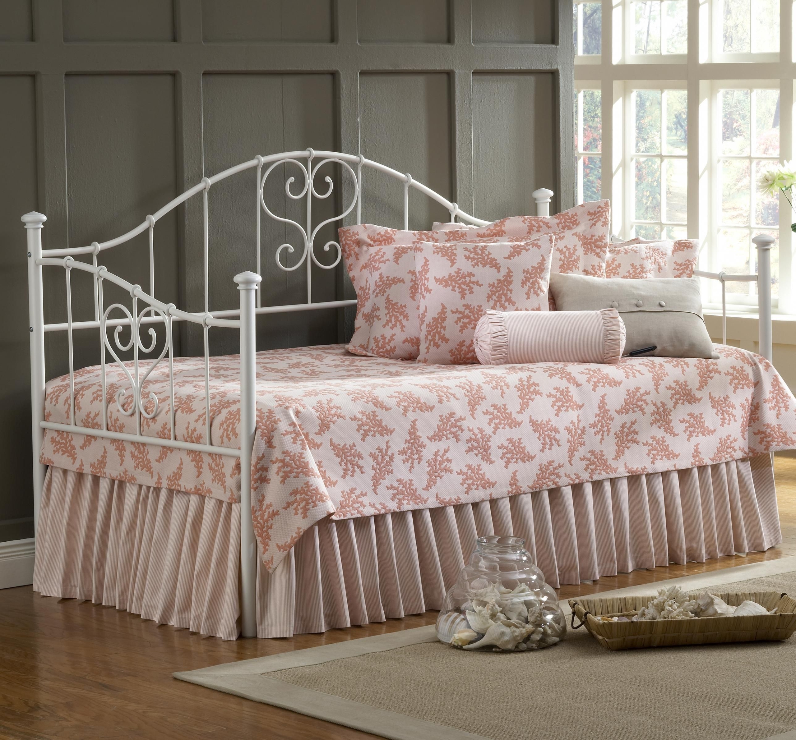 daybed for little girl