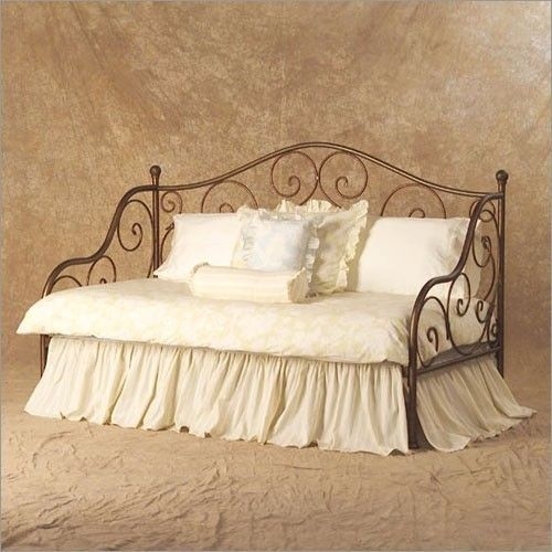 Trundle bed covers