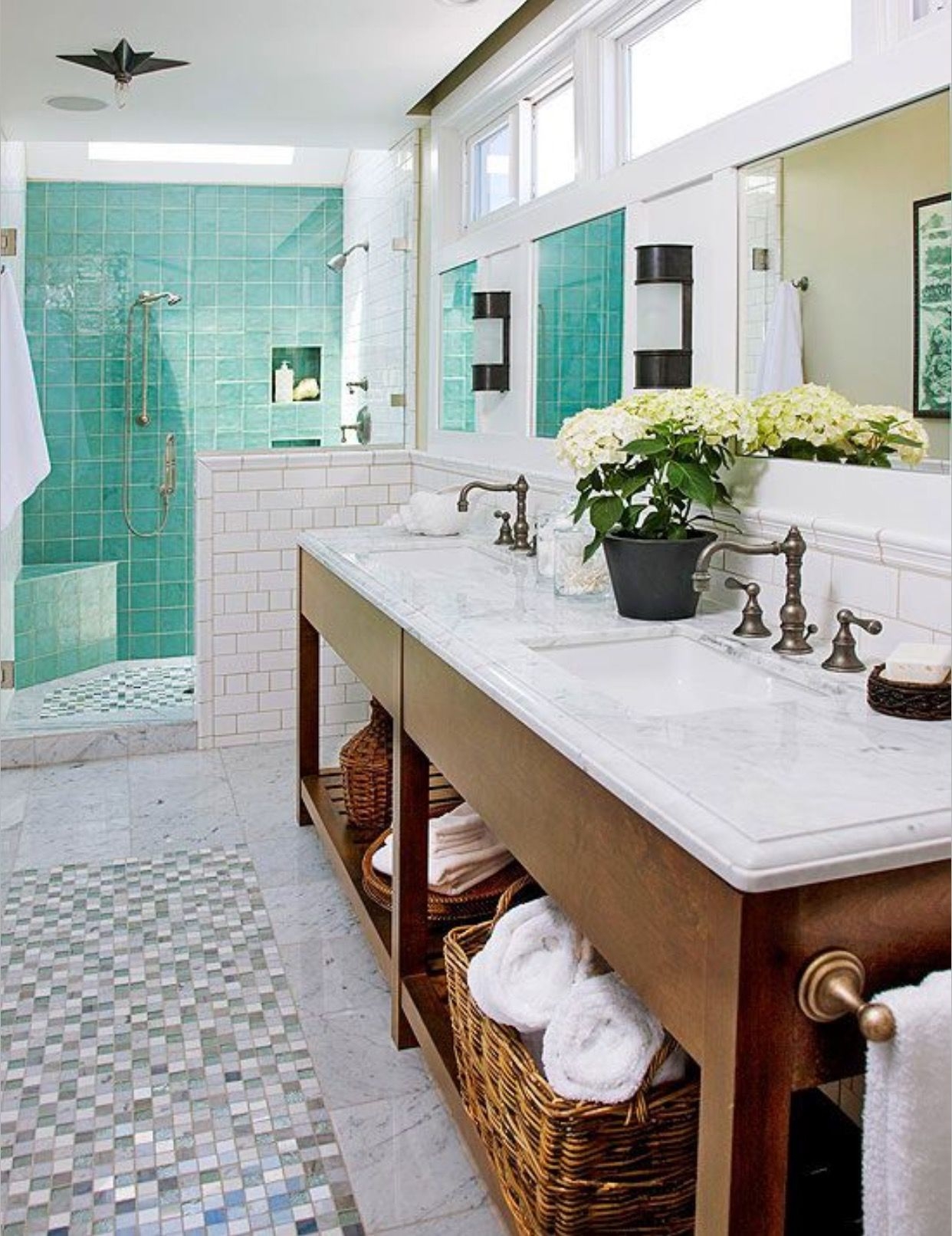 beach cottage bathroom