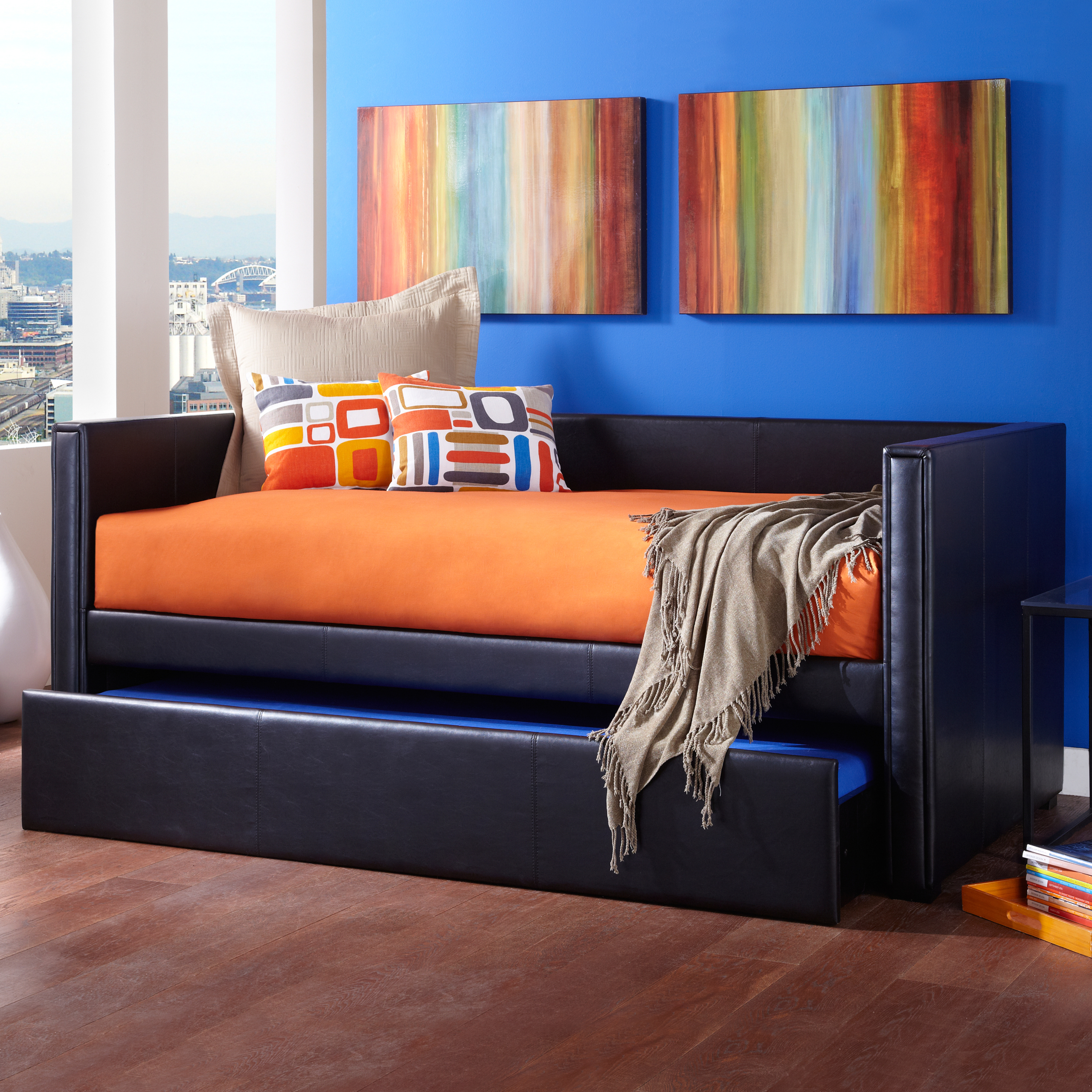 Contemporary daybeds
