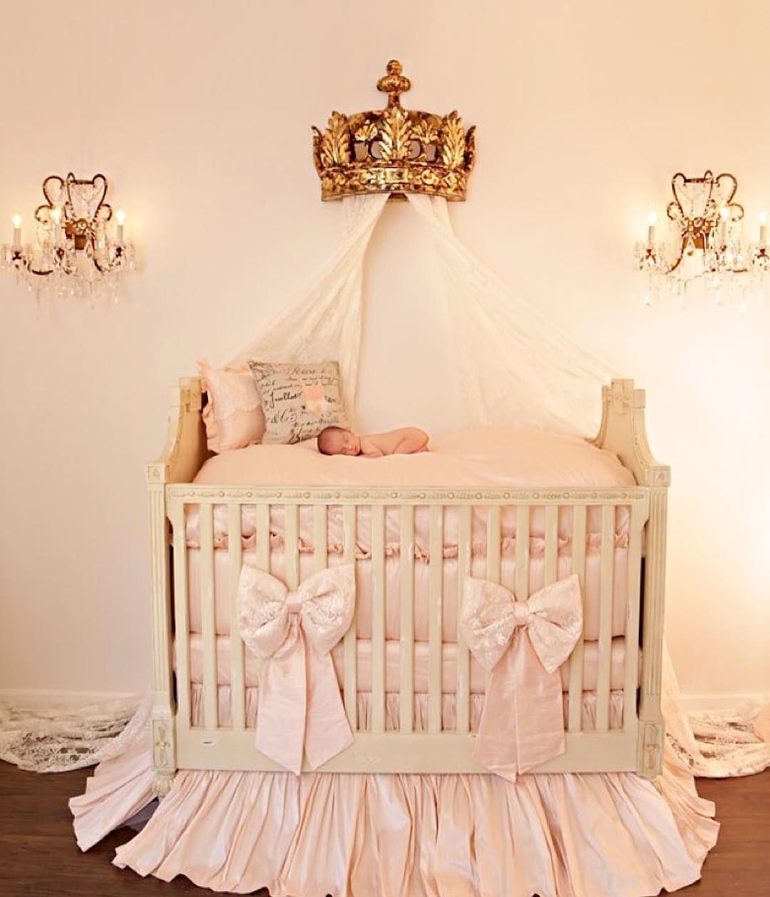 Кроватки для новорожденных девочек