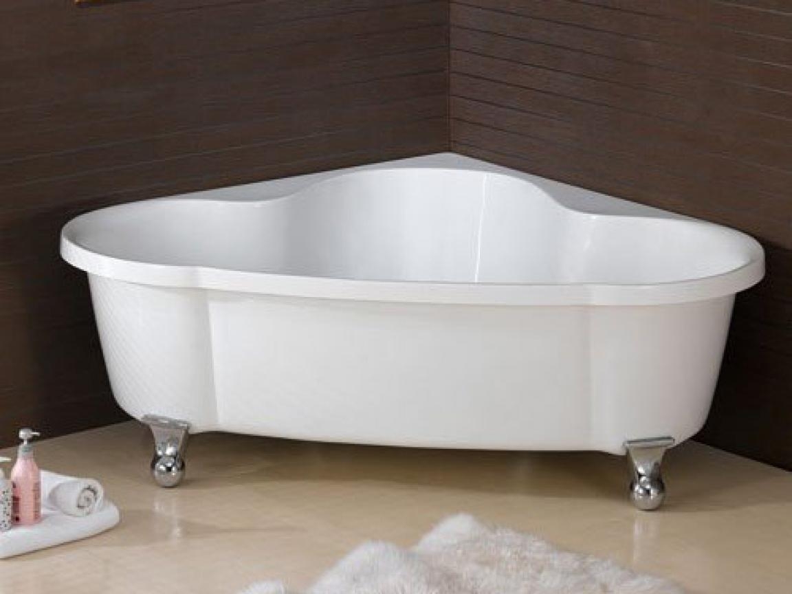 corner clawfoot tub