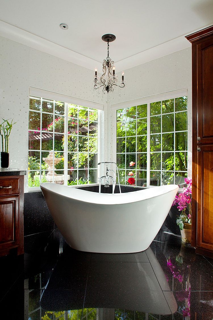 corner clawfoot tub