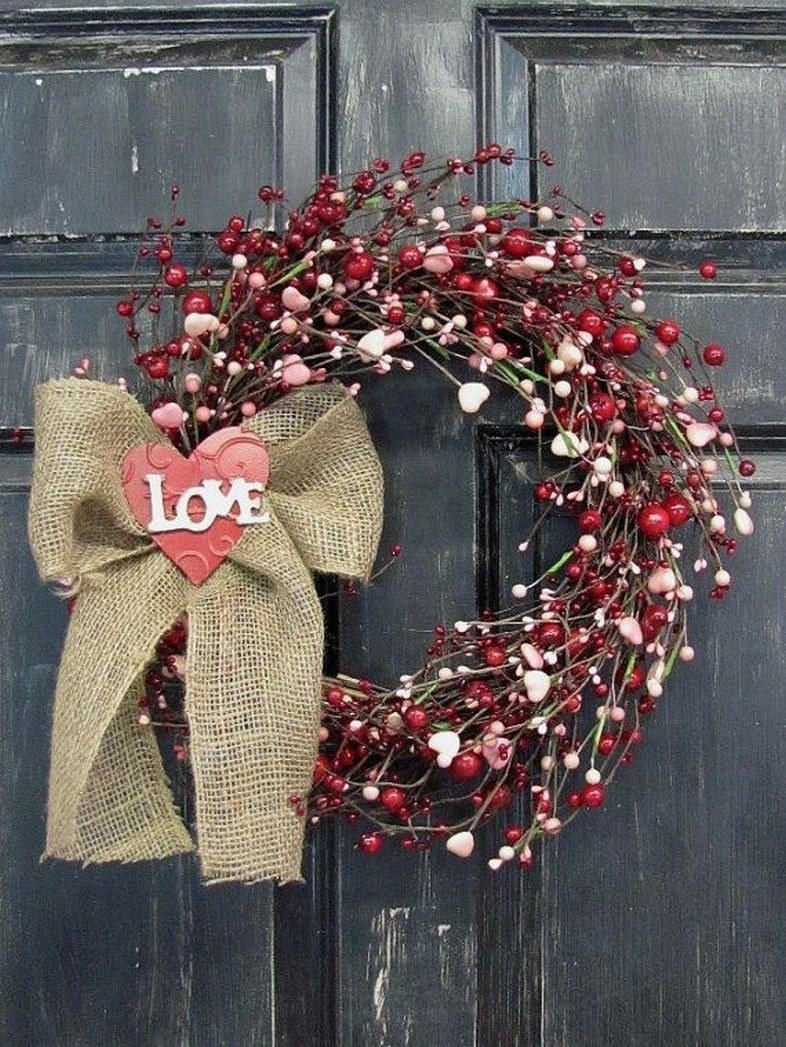 Valentine wreath pink heart red berry