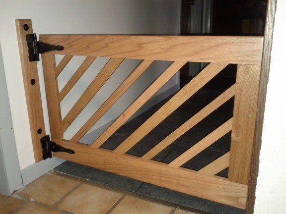 rolling pet gate