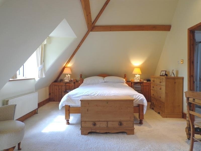 Excellent pine bedroom furniture sets design ideas with center bed