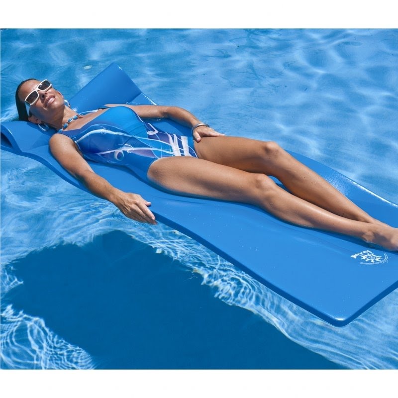 Floating foam pool mats