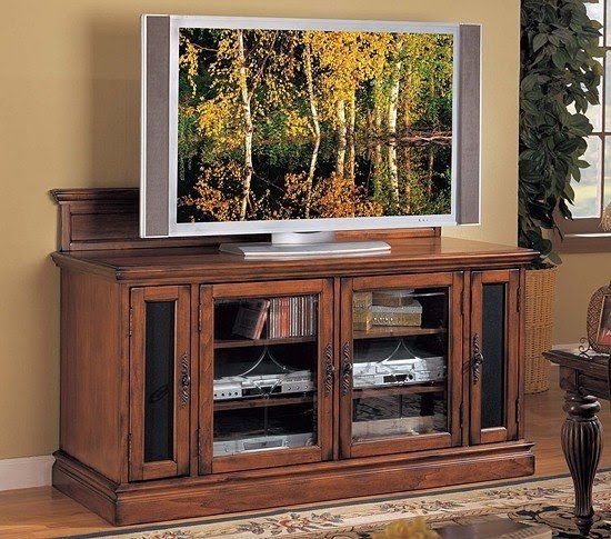 Queen anne tv stand
