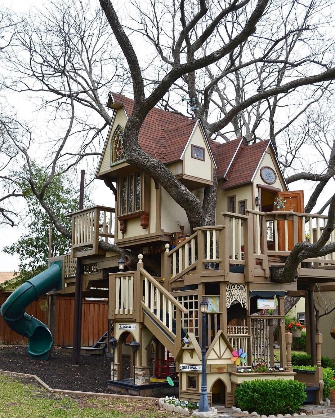 The ultimate tree house for kids equipped with a climbing