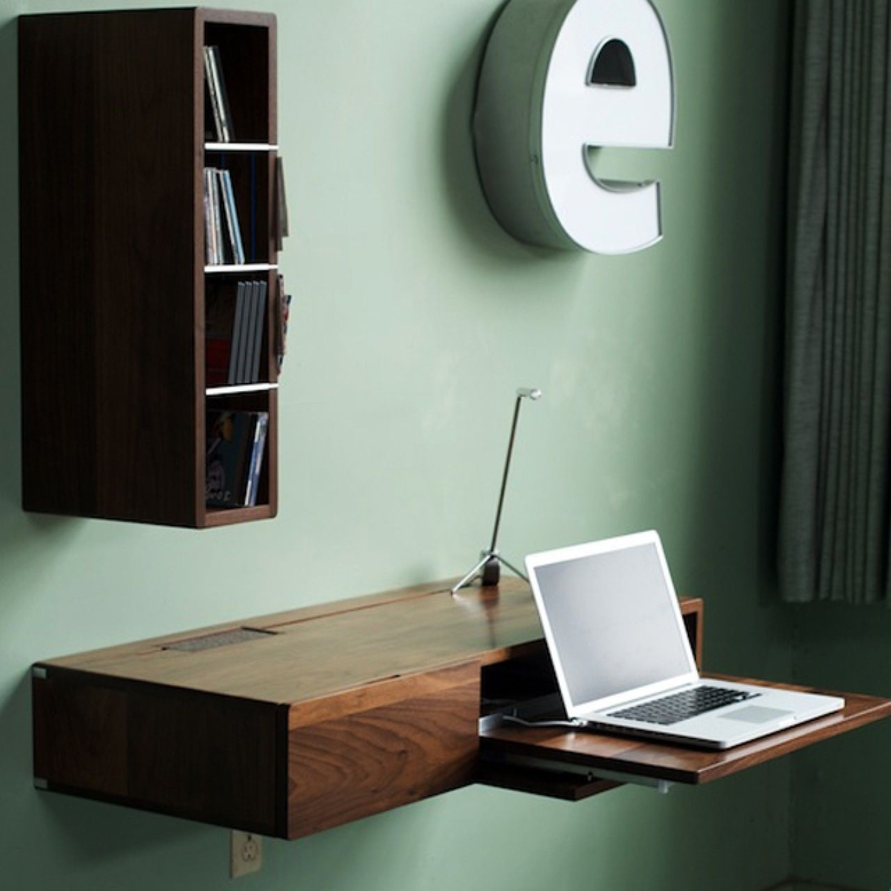 Writing desks with drawers 8