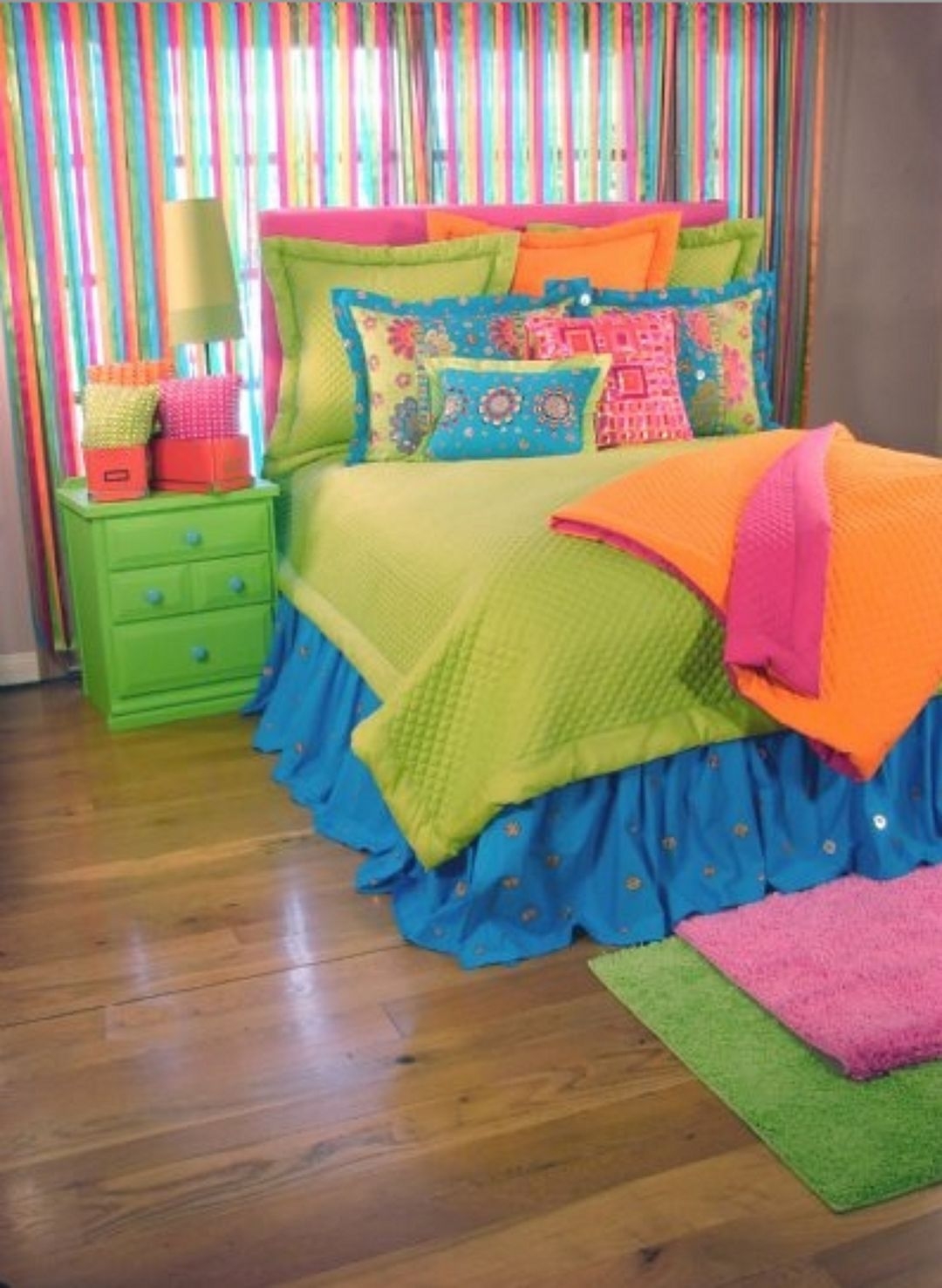 Bright color bedding 16