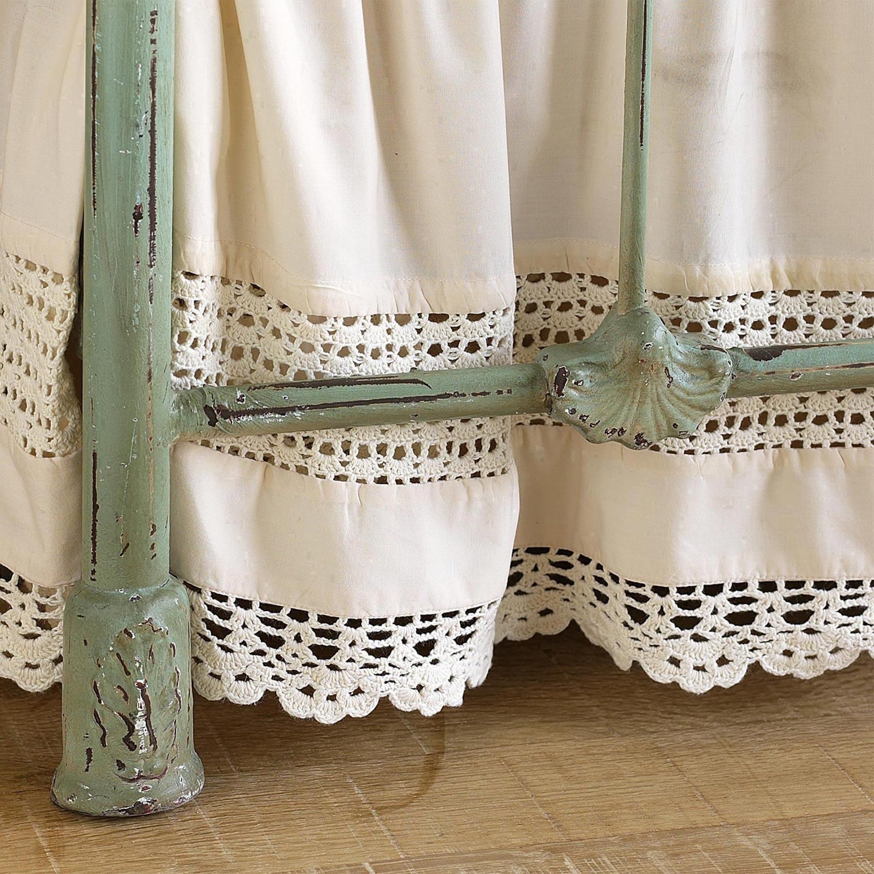 Crochet bed skirt clearance queen