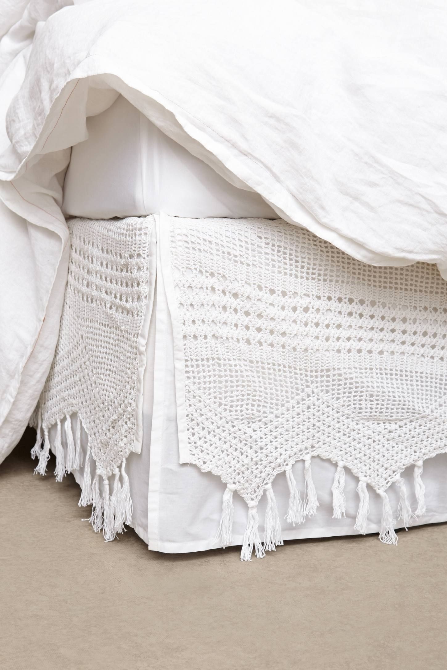 Crochet Bed Skirts Foter   Crocheted Bed Skirt 