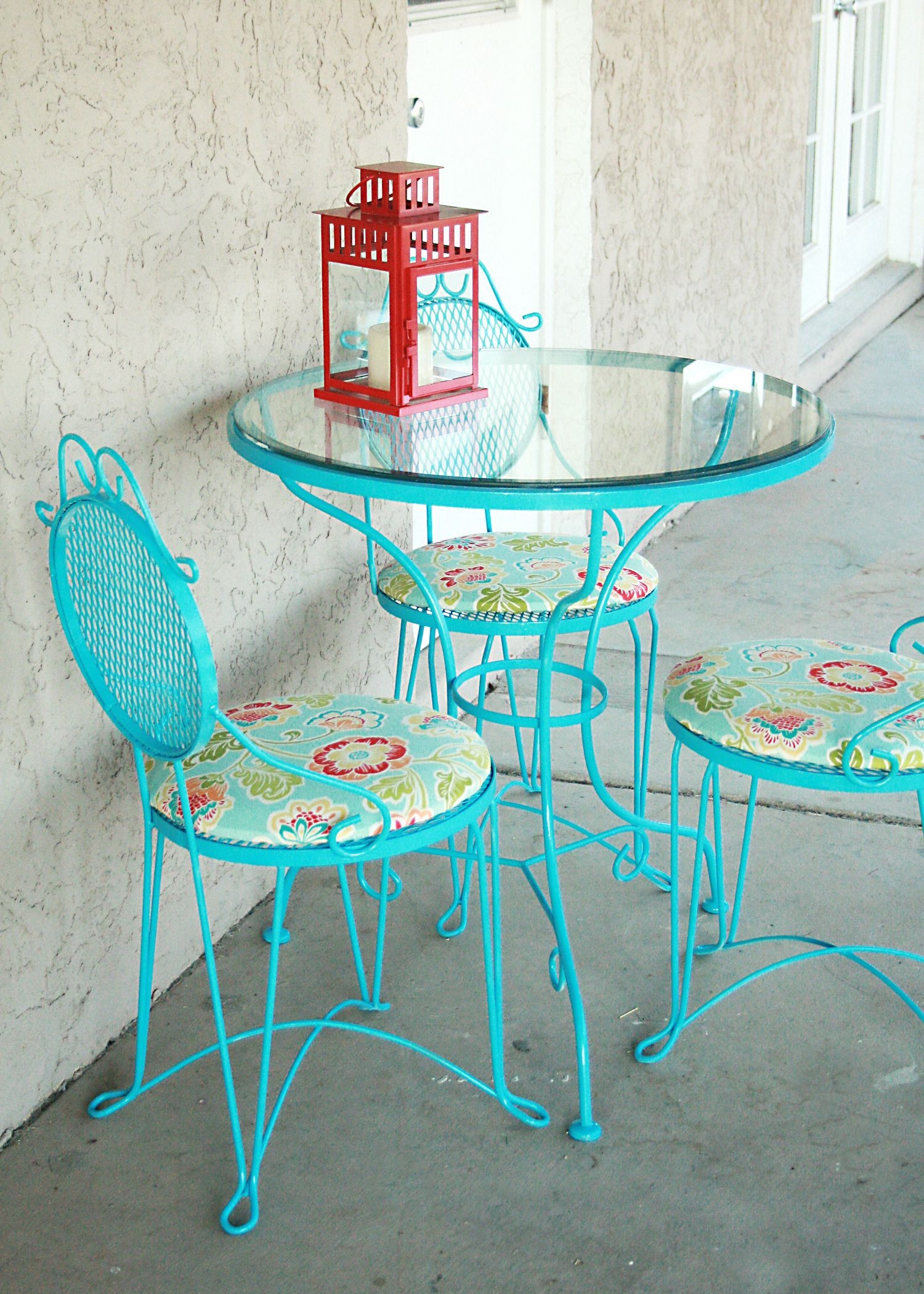 Glass top bistro discount table 2 chairs