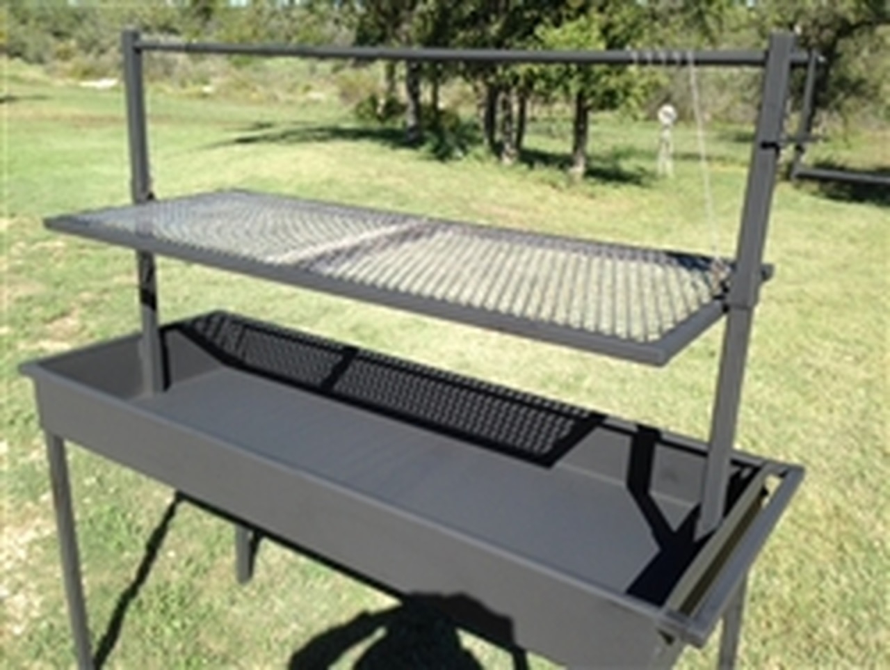 Large charcoal barbecue grills