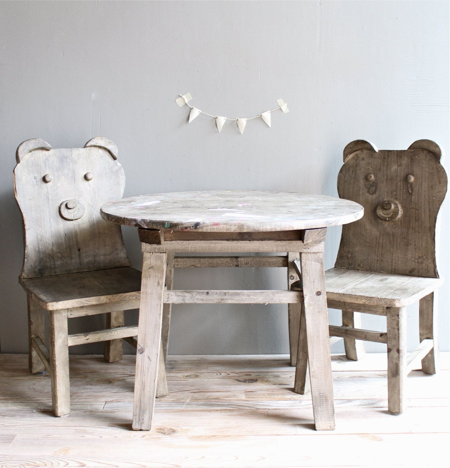 Retro childrens shop table and chairs