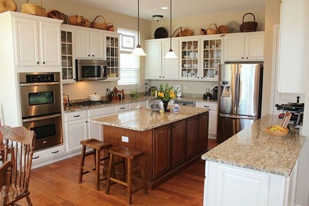 Charming country kitchen design love the classic white glazed cabinets