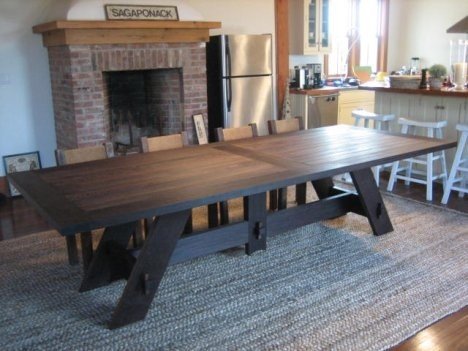 Dining room table that deals seats 10