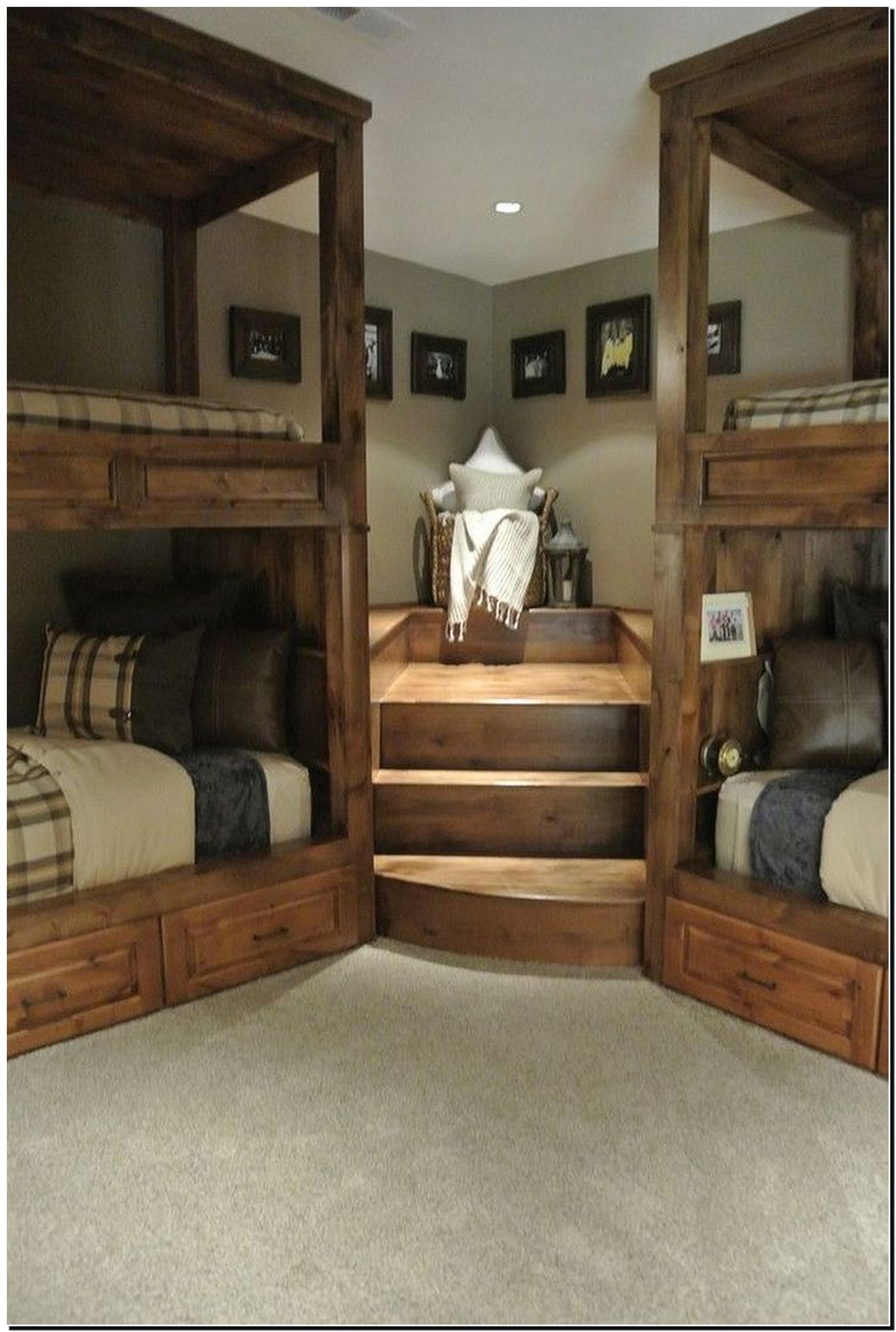 rustic built in bunk beds